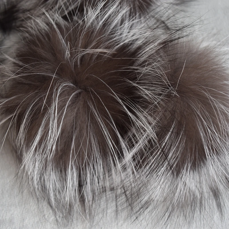 Помпон из натурального меха черно бурой лисицы|pompon ball|fur pomfur ball |