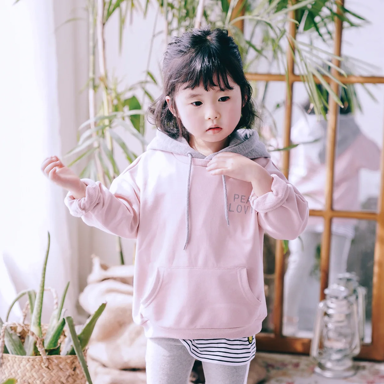

Christmas Family Look Mommy Dad Girl Son Clothes Matching Family Clothing Mother Daughter Baby Hoodies Kids Cotton Shirts CA199