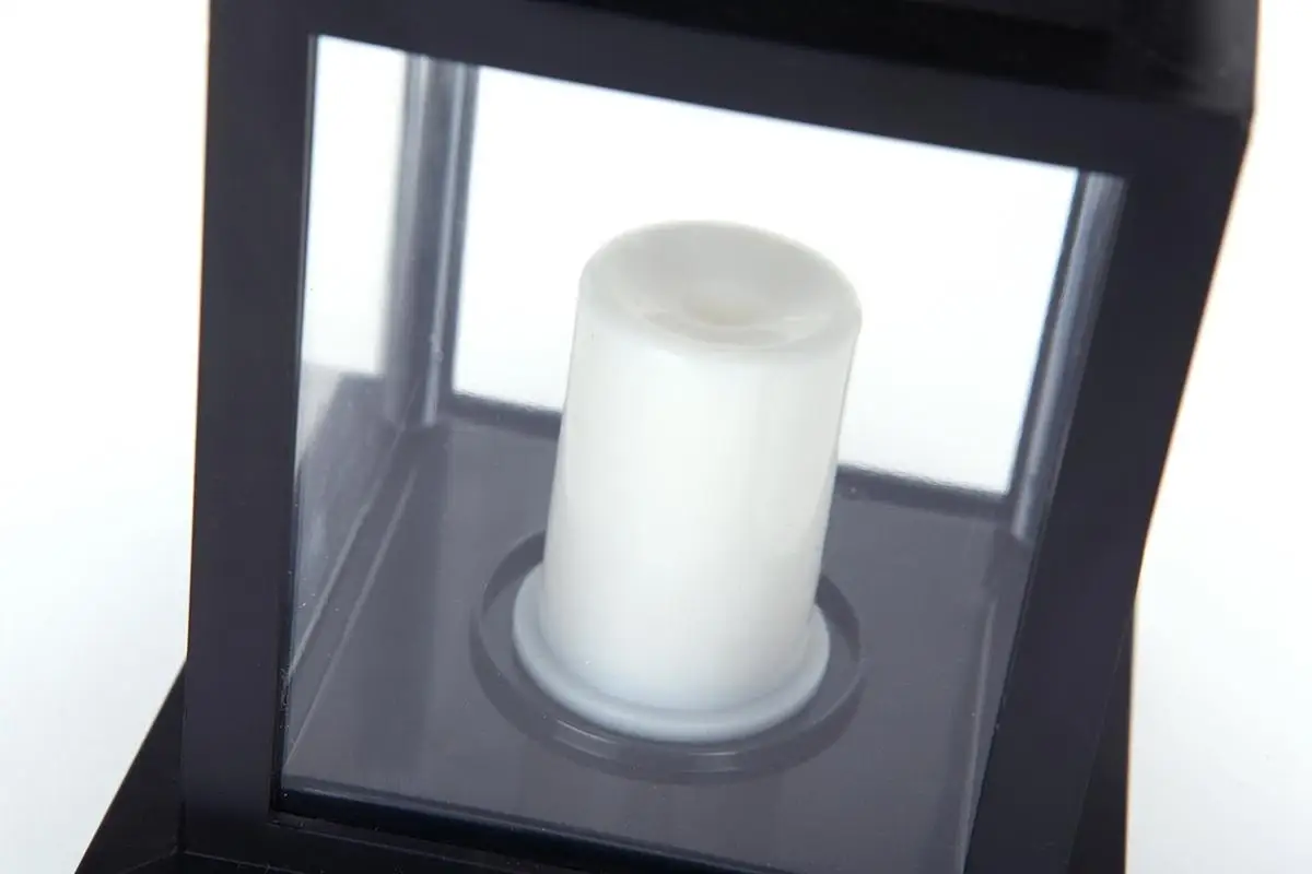 Светодиодная лампа на солнечной энергии для украшения сада |