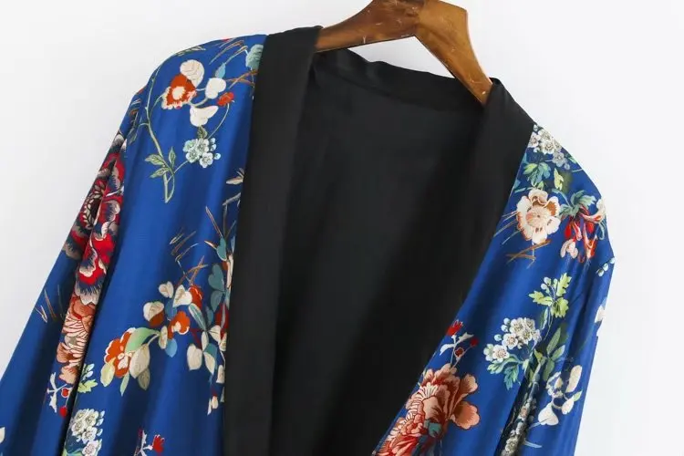 Длинная стильная блузка кимоно с двумя карманами кардиган принтом шаль новинка