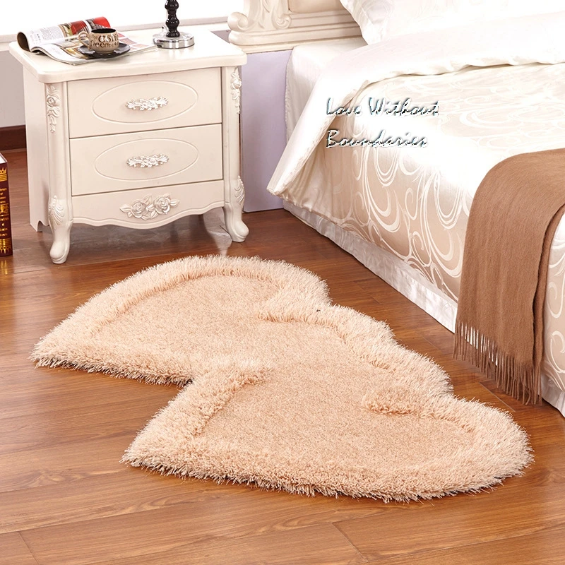 Ковер в форме сердца романтика свадьба теплый мягкий милый экологически чистый