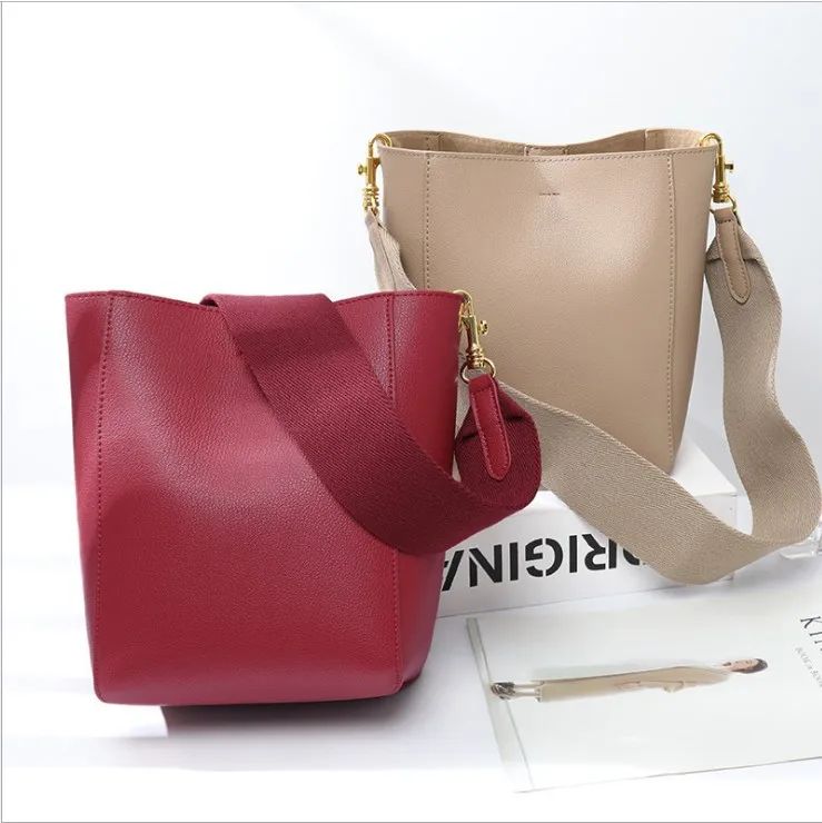 

Women Handbags Fashion Leather Bucket bag Genuine Leather Women handbags Portable shoulder messenger bags composite Tote
