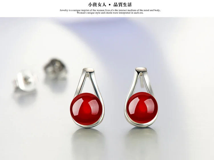 Чёрно красные каменные серьги серебряная сережка цветные гвоздики ювелирные