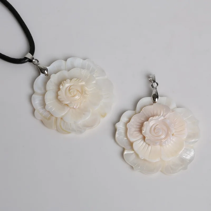 Новый дизайн натуральный перламутровый 3-слойный цветочный кулон в виде черного