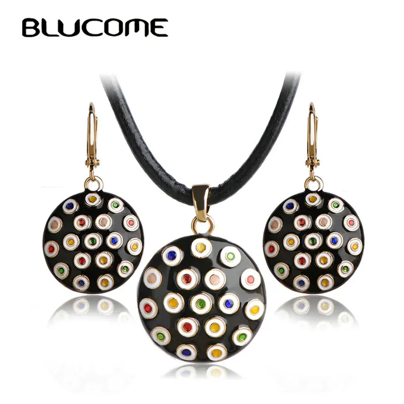 Женский комплект из колье и серёг Blucome черный с круглой эмалью в классическом