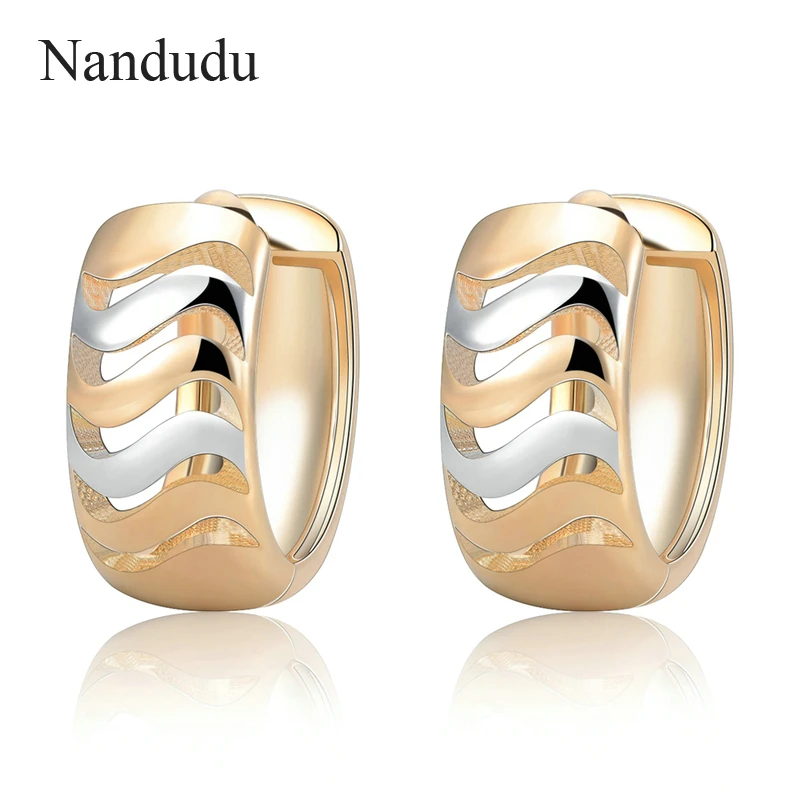 Nandudu маленькие медные серьги кольца для женщин модные белые и желтые полые