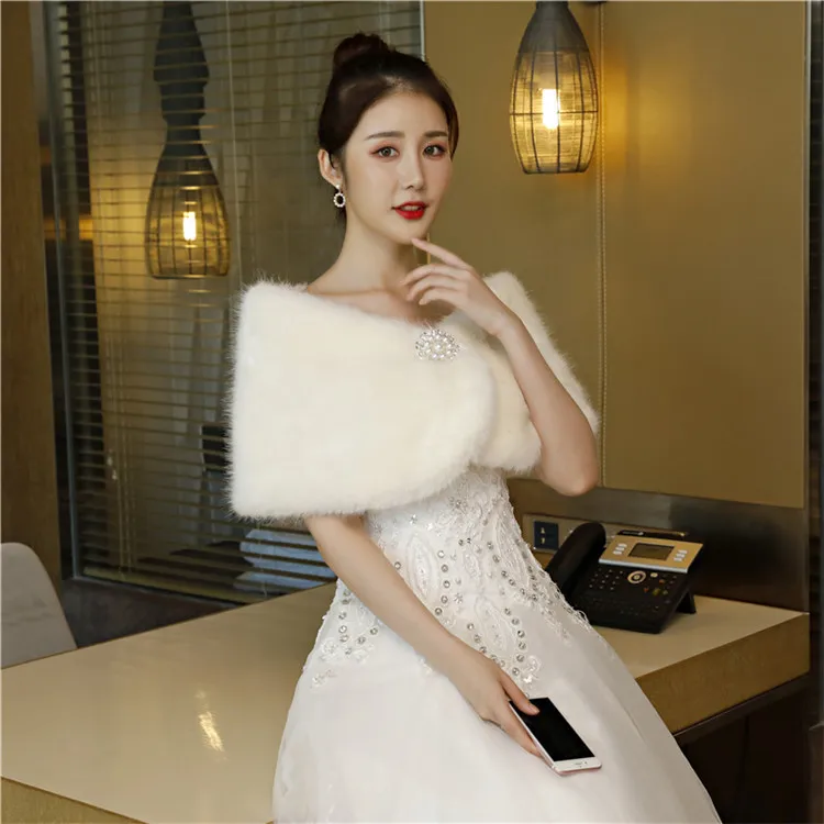 Warm Short Faux Fur White Bridal Wraps Winter Soft Formal Ladies Special Occasion Party Wrap Wedding Shawl Bolera Cheap | Свадьбы и