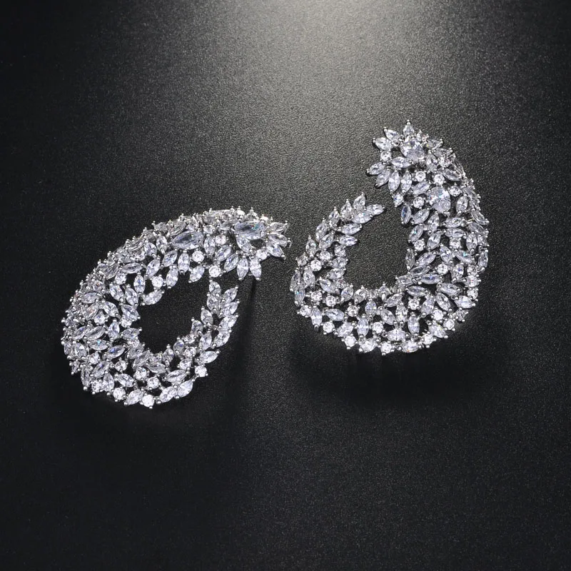 Женские серьги гвоздики с квадратным вырезом HIBRIDE из чистого кубического