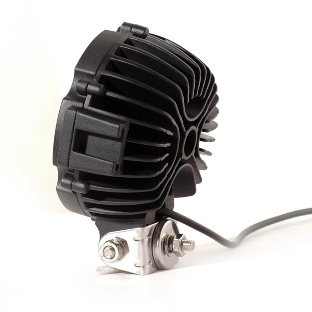 

2 .; , ; 7- 51 Lada 4x4