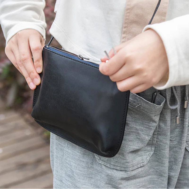 AETOO Head-layer cowhide envelope bag retro leather solid color small square single shoulder oblique carry summer female | Багаж и сумки
