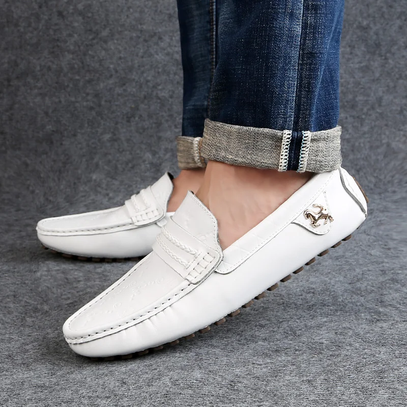 Брендовые модные летние лоферы мужские мягкие мокасины с тиснением повседневные