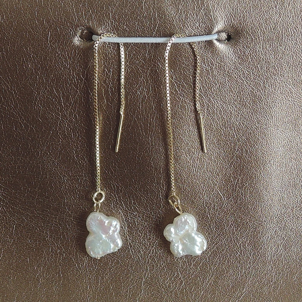 

100% nature freshwater pearl earring with 925 silver hook -- AAA baroque Pearl,10 cm length