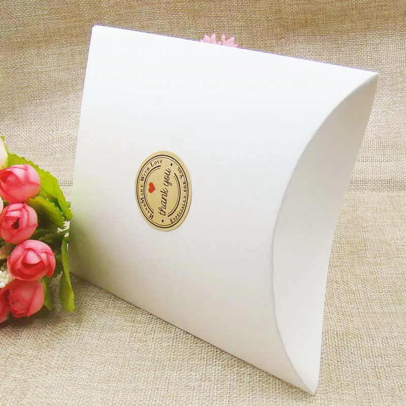 50Pieces 2018 hot sale new /lot Kraft/white/black Pillow Shape Wedding Favor Gift Box Party Candy Wholesales boxes | Дом и сад