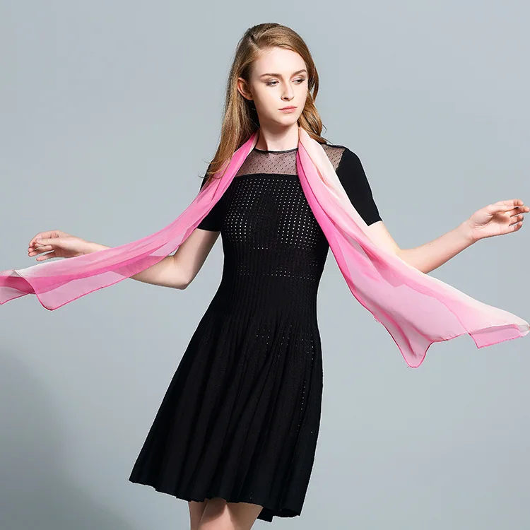 2018 Весна и осень Новый Моделирование шелк жоржет классический длинный градиент