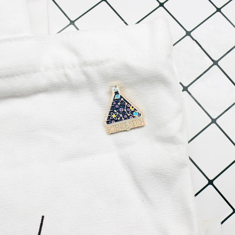 Science experiment bottle enamel pin creativity Universe space Lucky brooch Full of imagination badges | Украшения и аксессуары