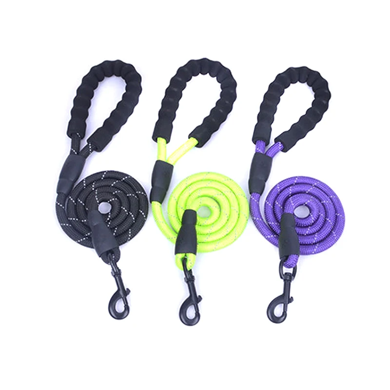 

Strong Dog Leash Comfortable EVA Padded Handle Night Reflective Threads for Medium Large Dog