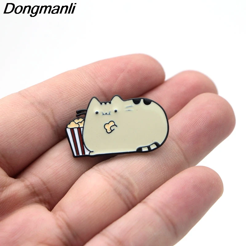 

B2133 Dongmanli jewelry Cute Cat Metal Enamel pin badge brooches clothing Jewelry Accessories