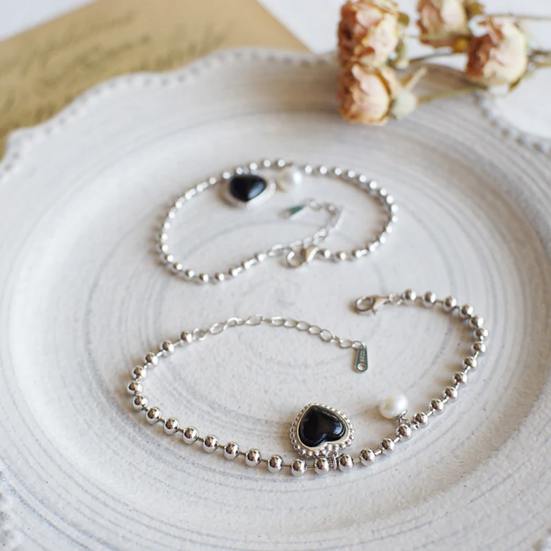 Женский креативный браслет из серебра 925 пробы с бусинами в виде черного сердца |