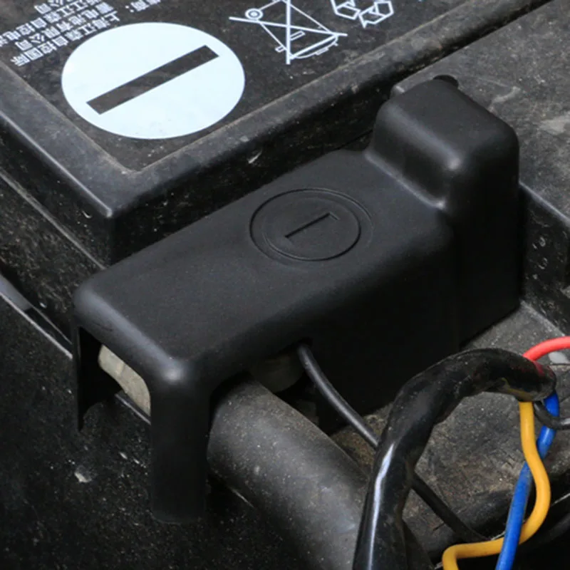 Автомобильный аккумулятор с отрицательной защитой водонепроницаемый чехол