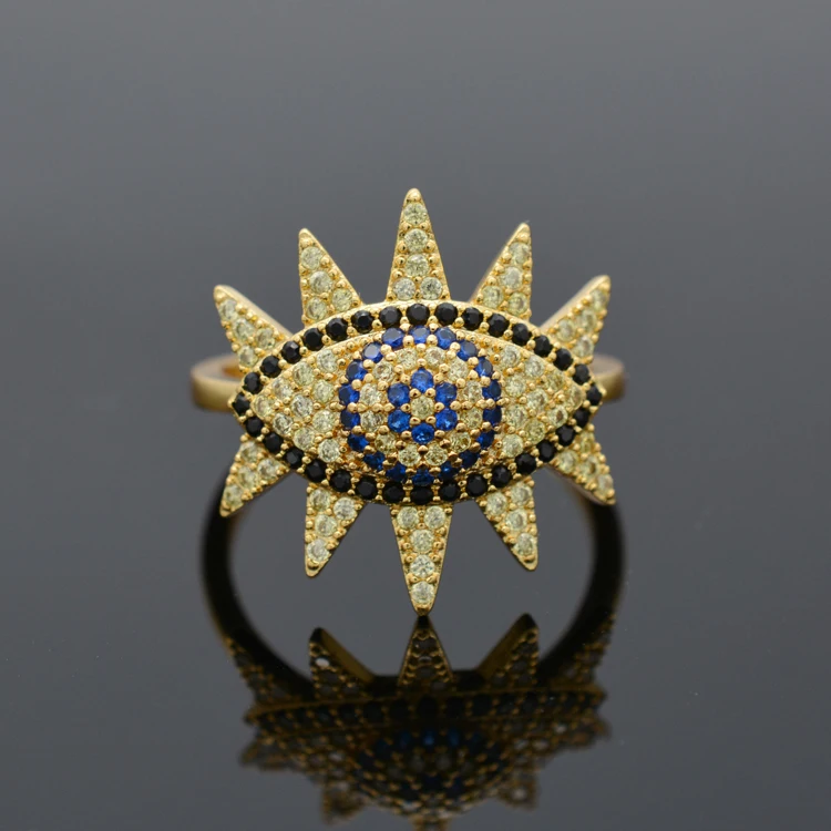 

The demon eye shaped ring inlaid with multicolor zircon is the first choice for noble people