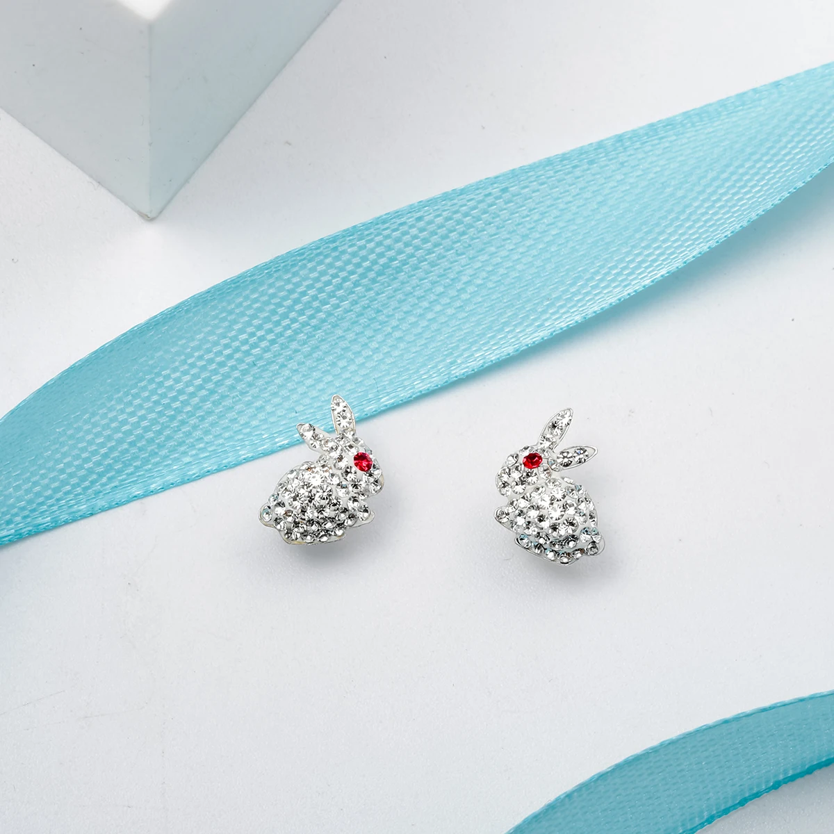 Серьги-гвоздики из стерлингового серебра 925 пробы с кроликом и кристаллами на