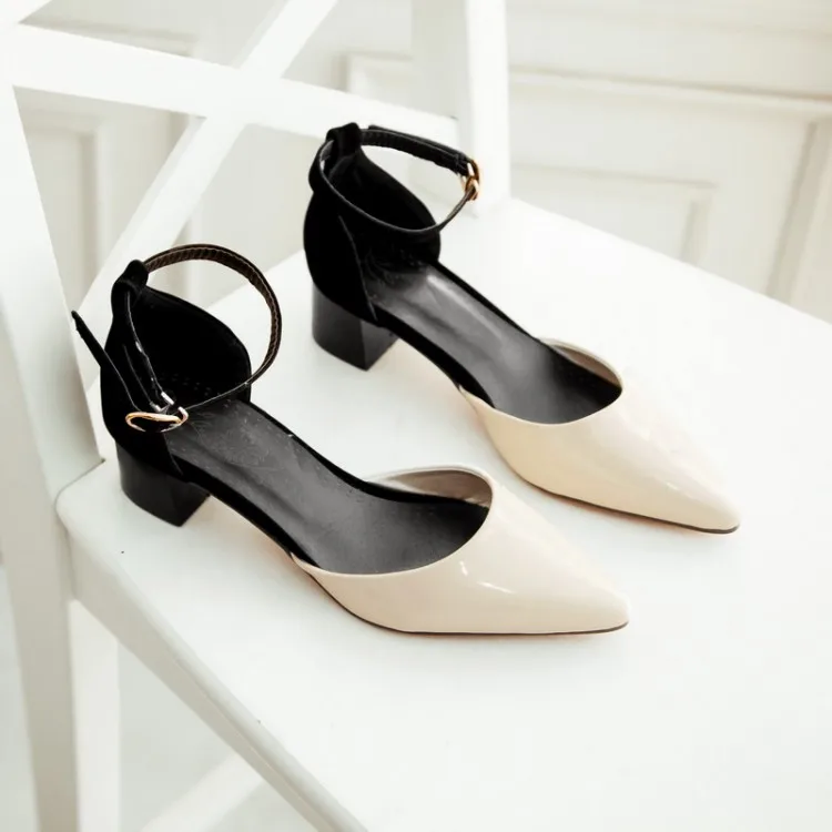 Женские босоножки из лакированной кожи на высоком толстом каблуке с острым