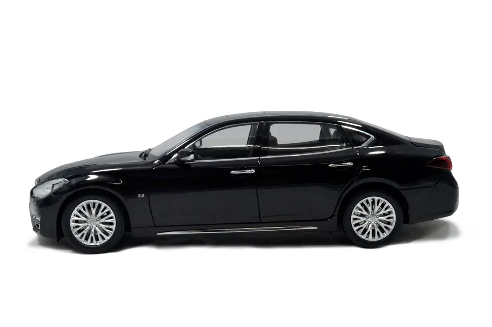 Модель Paudi 1/18 1:18 1 18 масштаб Infiniti Q70L 2016 черная статическая имитация литая модель