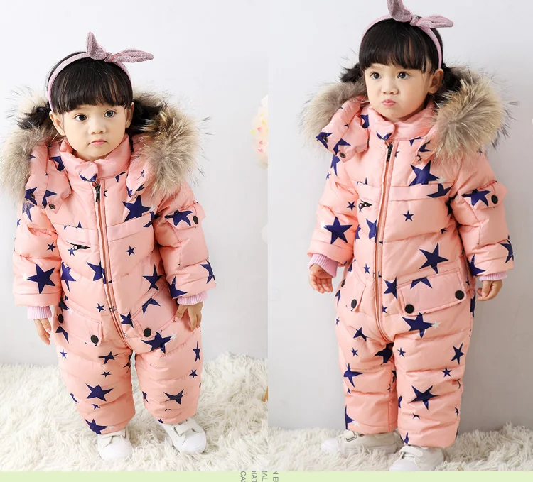 

Baby conjoined down jacket in winter