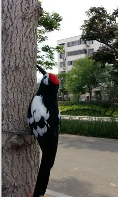 Искусственный дятел с перьями модель 30 см опора для рукоделия украшение