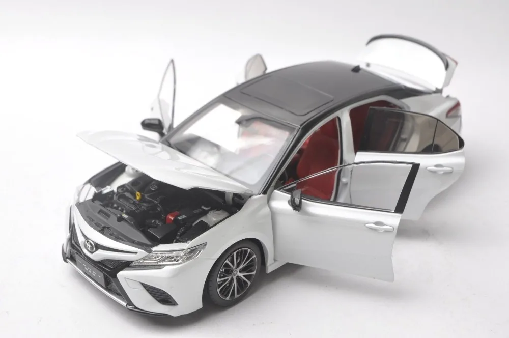Модель литья под давлением 1:18 для Toyota Camry Sport 2018 игрушечный автомобиль из белого