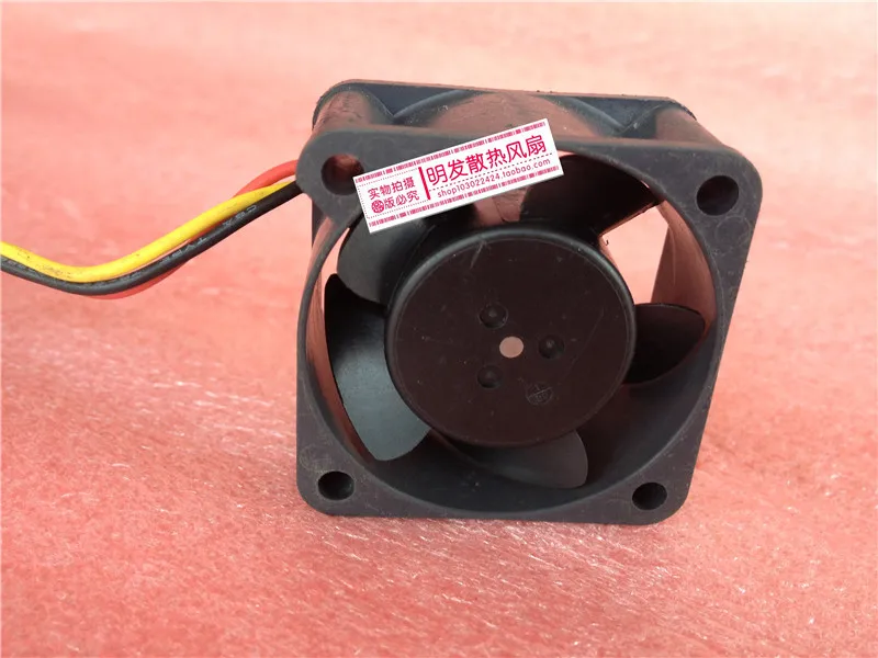 Вентилятор D04G-05TS1 01A (H), размером 40 на 40 на 20 мм, 5 В, 0,25 А постоянного тока, квадратный