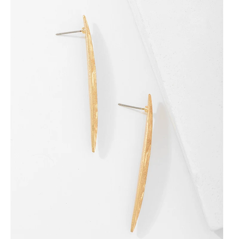 Женские серьги гвоздики без рисунка длинные симметричные с листьями винтажные