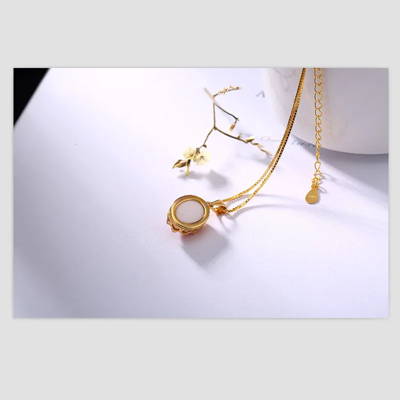 

Uglyless Real 925 Sterling Silver Women Luxury Natural Pink Shell Crown Designer Pendants with Chains Hollow Fine Jewelry Retro