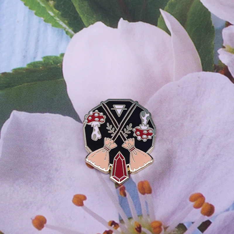 4 элемента эмалированная брошь в форме земли с волшебными символами LMNTS talismans