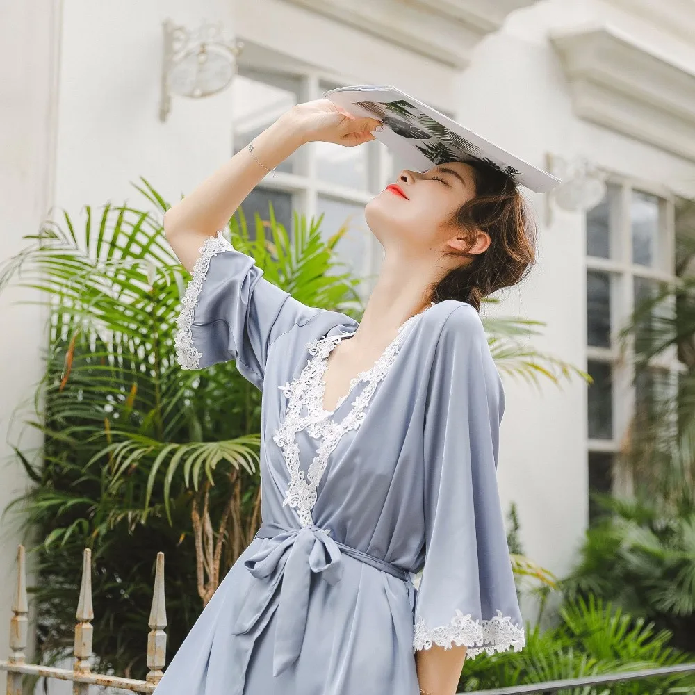 Осенняя сексуальная пижама 2 предмета халат красивое кружевное платье на