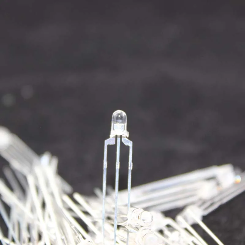 Высокое качество 20 шт СИД 3 мм круглый рассеянный красный и изумрудно зеленый