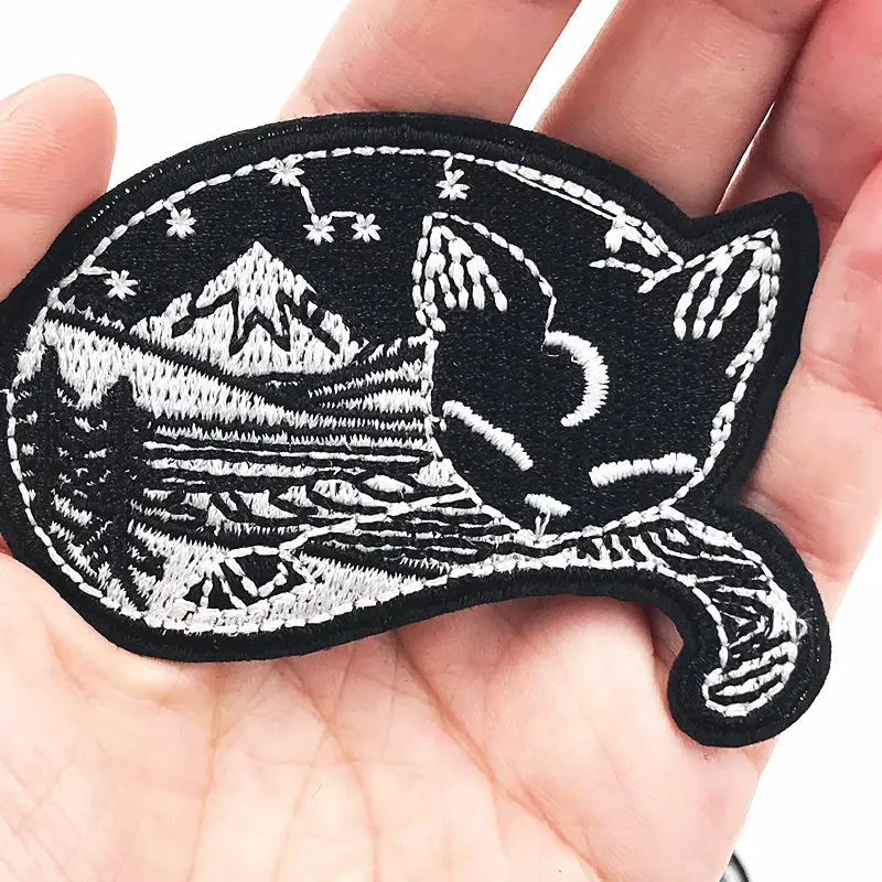 1pcs Europe and America style cat Iron on Embroidered women Clothes Patch For girls boy Clothing diy sewing badges stickers | Дом и сад