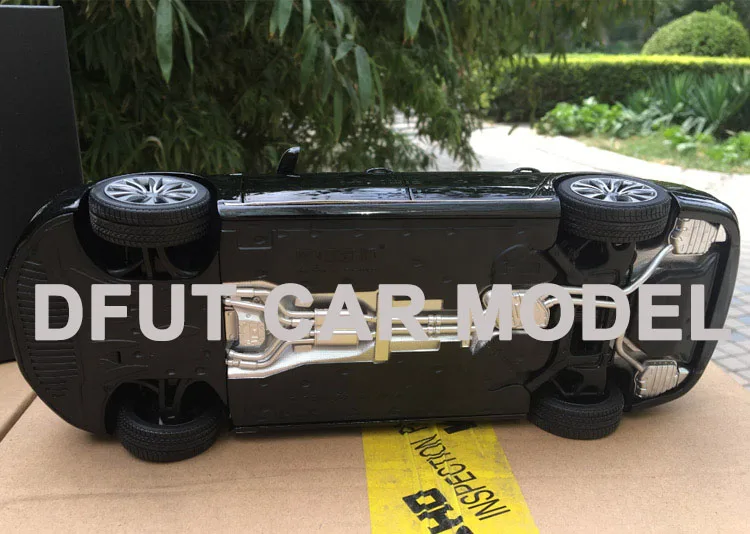 Литье под давлением, 1:18 масштаб, игрушечный автомобиль из сплава, серия A8 W12, модель автомобиля, детские игрушечные машинки, оригинальные авторизованные подлинные детские игрушки