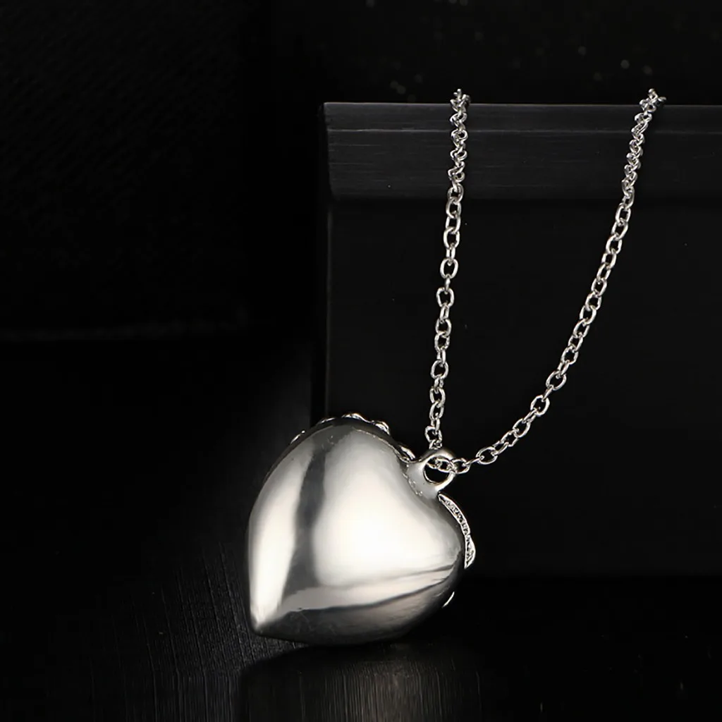 

2019 New Women Viking Sundress Pendant Glow in Dark Hollow Heart Crystal Key Chain Accessories Luminous Chocker Party Necklace