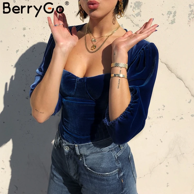 Женский бархатный боди BerryGo Осенний облегающий с квадратным воротником на