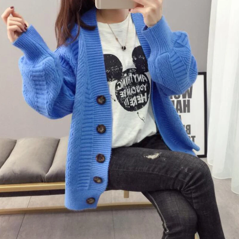 Свитер женский осенний трикотажный с V-образным вырезом |