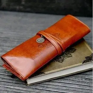 Канцелярские Сумерки в комплекте тройной кожаный Ретро вместительный пенал 30 г |