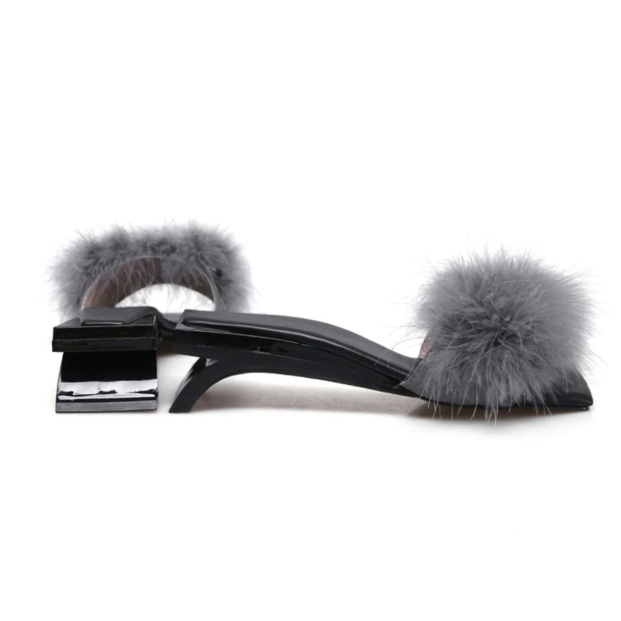 

2020 Hot Square Toe Strange-heel Fashion Women Slippers Cross Tied Feather Decoration Gladiator Sandals New rRunway Style Shoe
