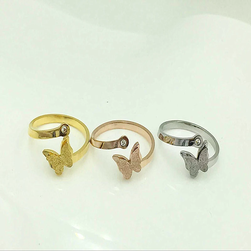 Оптовая продажа модное кольцо с матовой бабочкой из титановой стали Женское