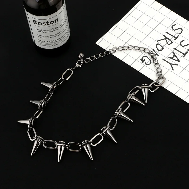

Rivets CCB Material Chokers Punk Goth Handmade Choker Necklace Spike Rivet Necklace EMO Rock Gothic Chocker