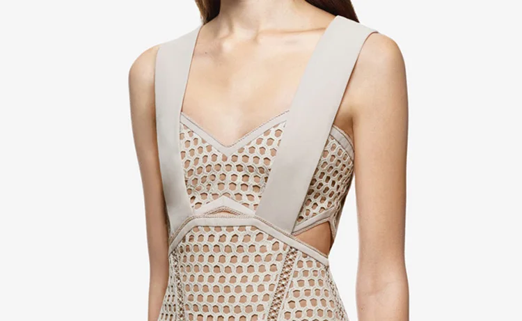 Женское кружевное платье CWBshowGG модельное облегающее с открытой спиной лоскутное