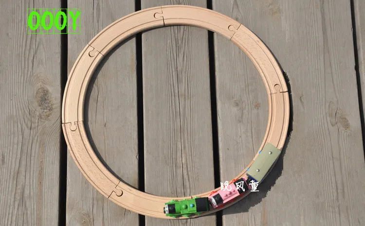 

The orbit of T assembled wooden toy small magnetic train beech T combined toy Intelligence Development Kids Toys