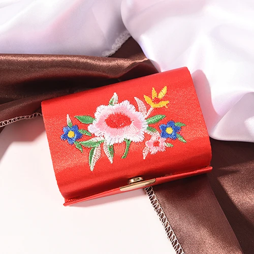 

Mirror Bridesmaid Gifts Random Color Chinese Style 1PCS Flower Design Retro Lipstick Case Brocade Embroidered Holder Box With