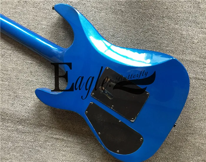 Орел. Бабочка электрогитара custom shop Jackson 24-пивные бокалы ботильоны