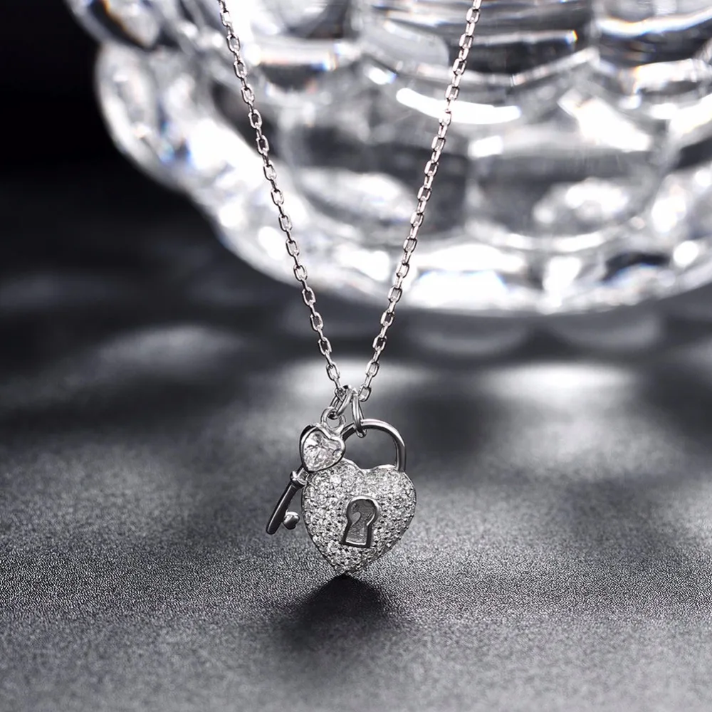 Подвеска из стерлингового серебра 925 пробы с замком и бриллиантовым кулоном